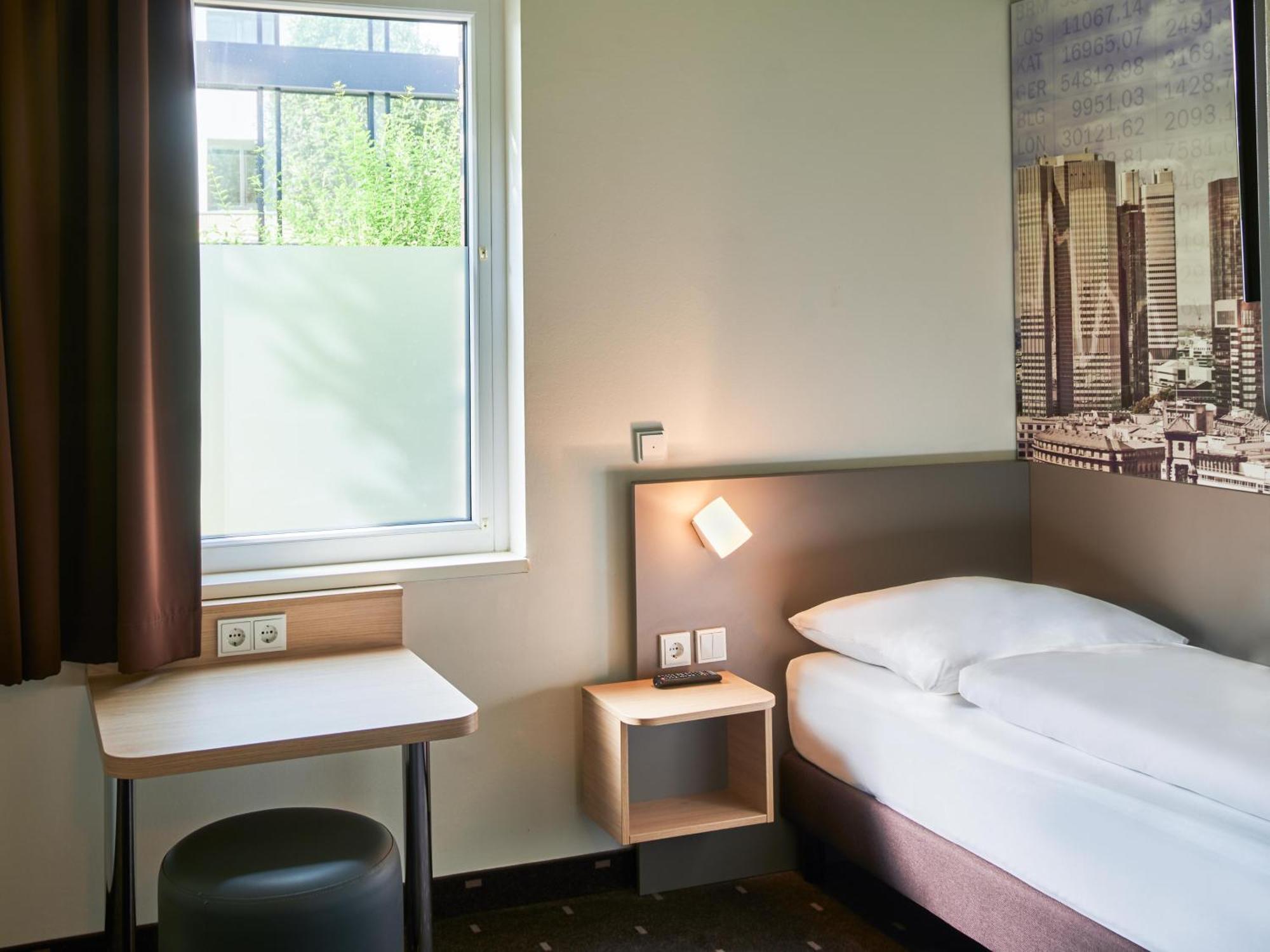 B&B Hotel Frankfurt-West Eschborn Εξωτερικό φωτογραφία