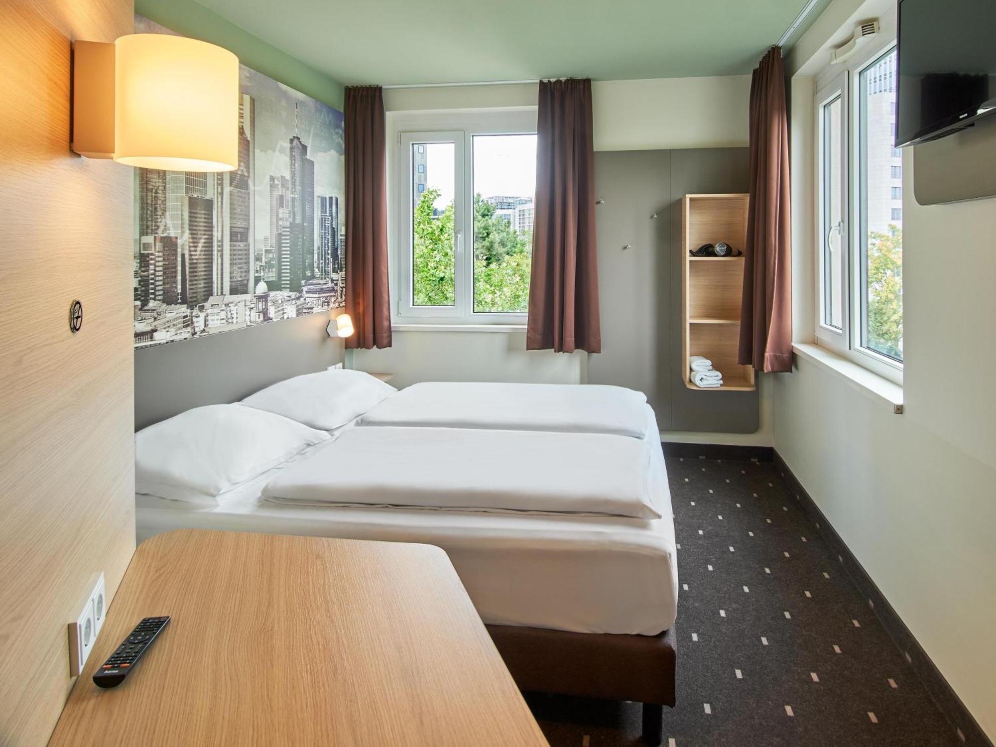 B&B Hotel Frankfurt-West Eschborn Εξωτερικό φωτογραφία