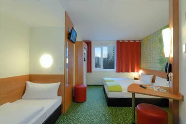 B&B Hotel Frankfurt-West Eschborn Εξωτερικό φωτογραφία